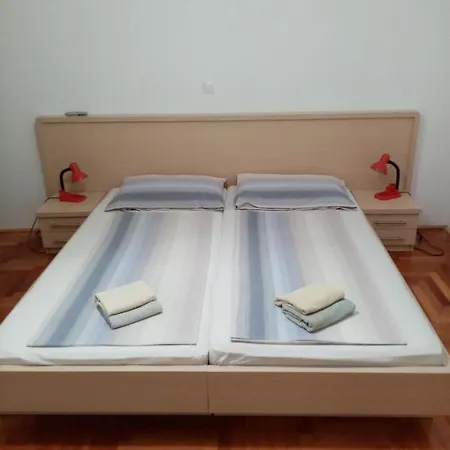 Udobna Soba Za Dvoje